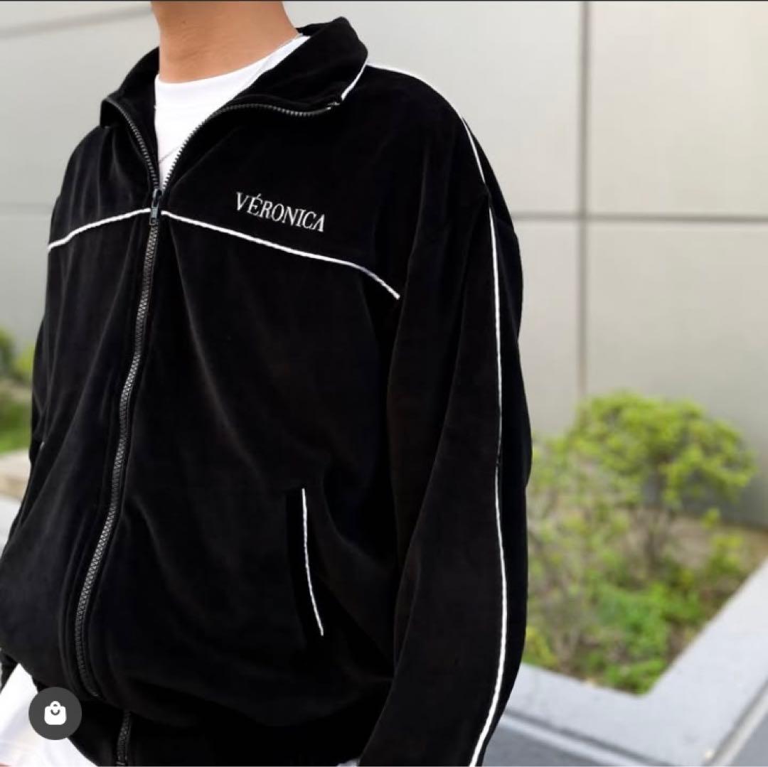 VÉRONICA (ヴェロニカ) ベロアセットアップ ブラック - メルカリ