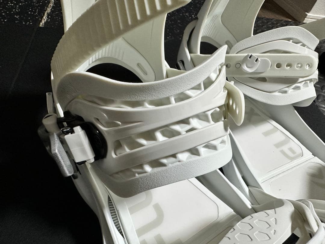 スノーボードビンディング　FLUX　XF　ホワイト2018〜2019モデル　M