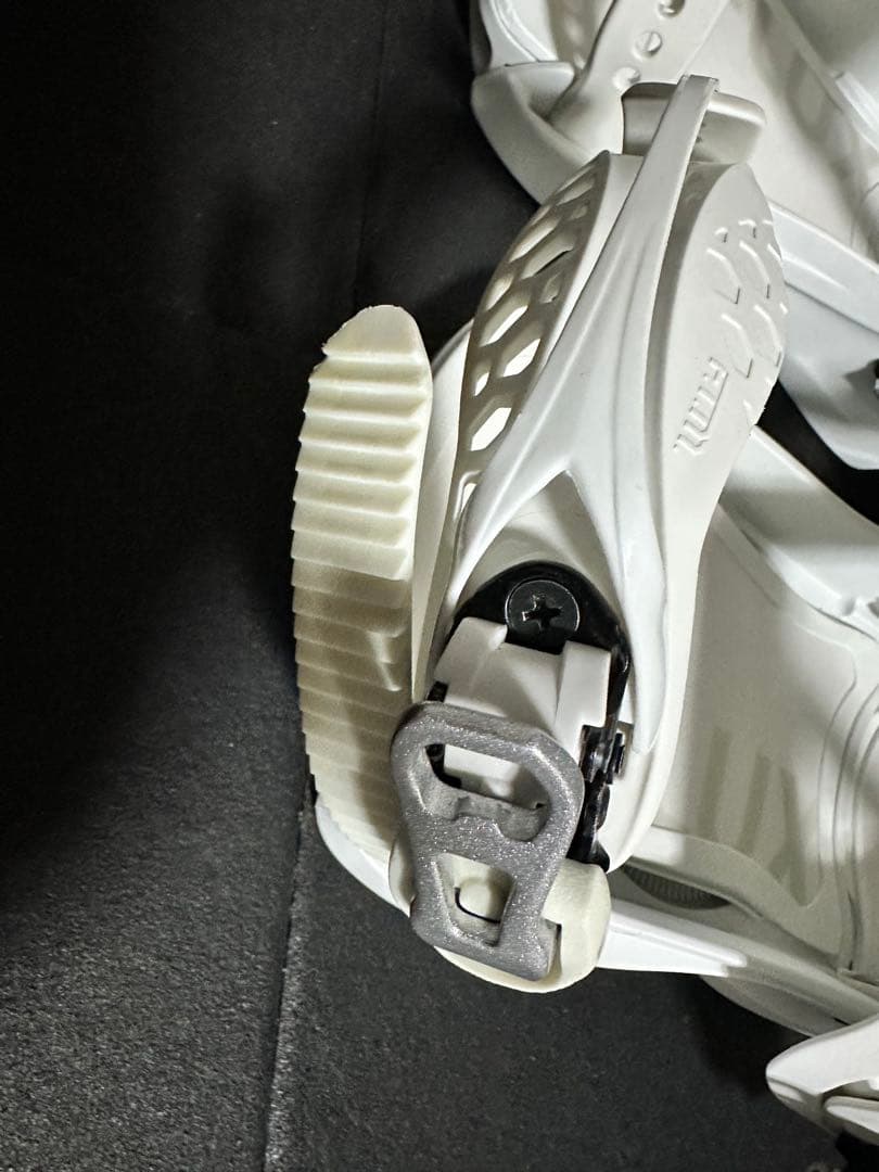 スノーボードビンディング　FLUX　XF　ホワイト2018〜2019モデル　M