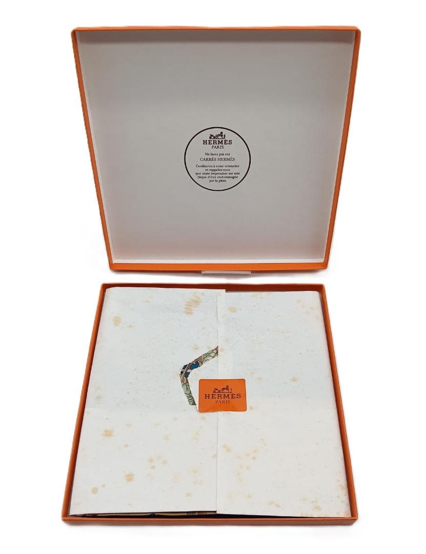 Hermès スカーフ CHASSE au BOIS カレ90 SILK100％