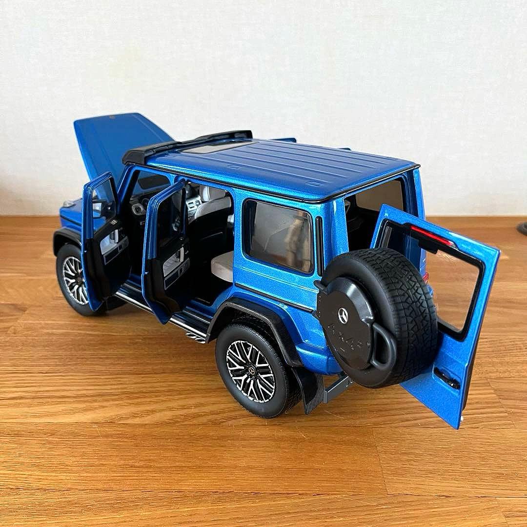 【ミニカー 美品】1/18 メルセデスベンツ AMG G63 4x4 Gクラス