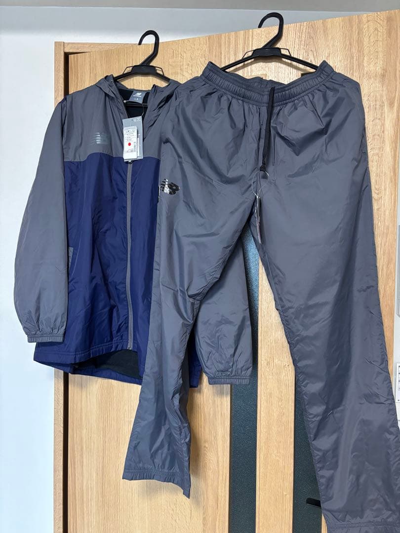 ニューバランス　ウィンドブレーカー グレー ネイビー