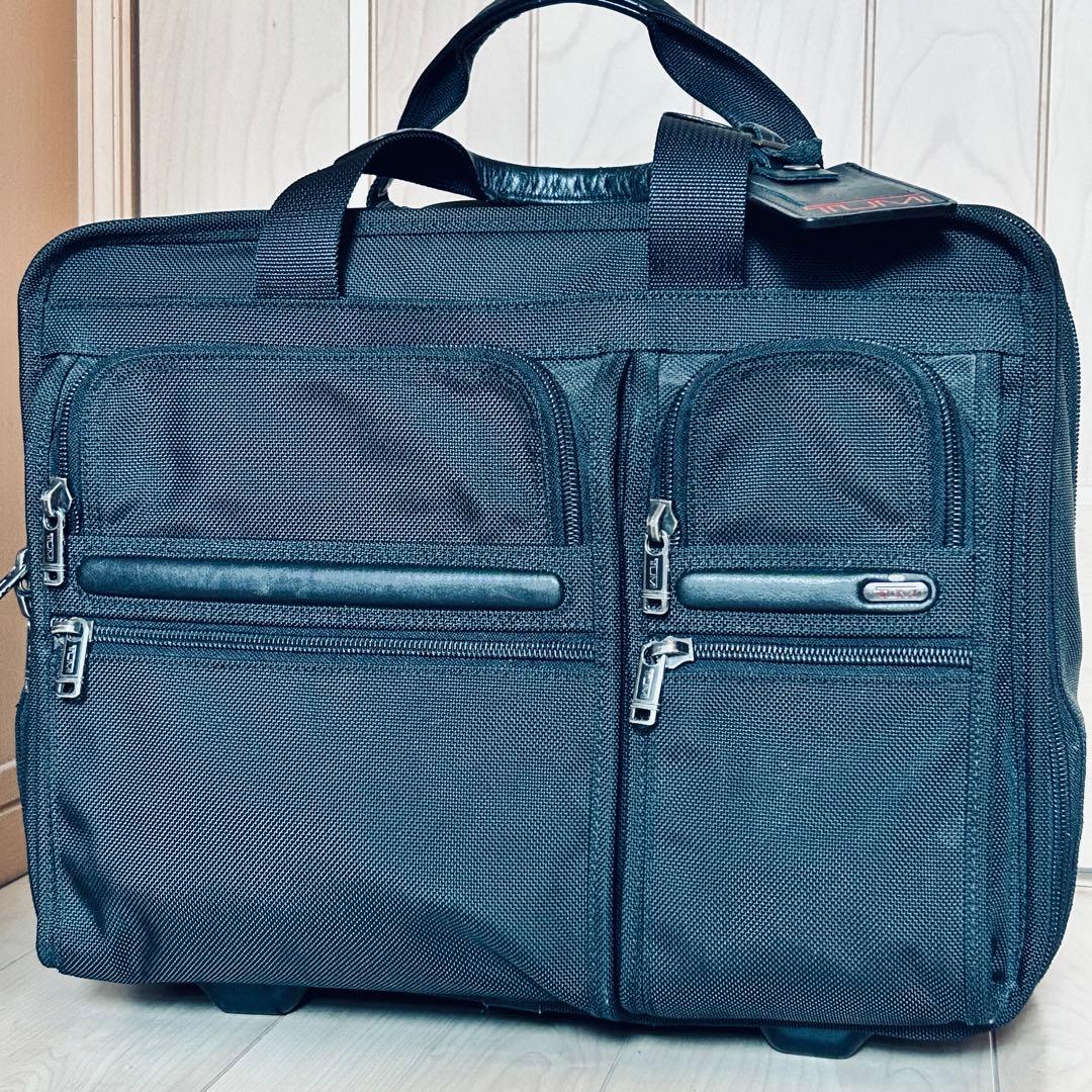 TUMI キャリー ビジネスバッグ 機内持込可能 ブリーフケース 26103D4