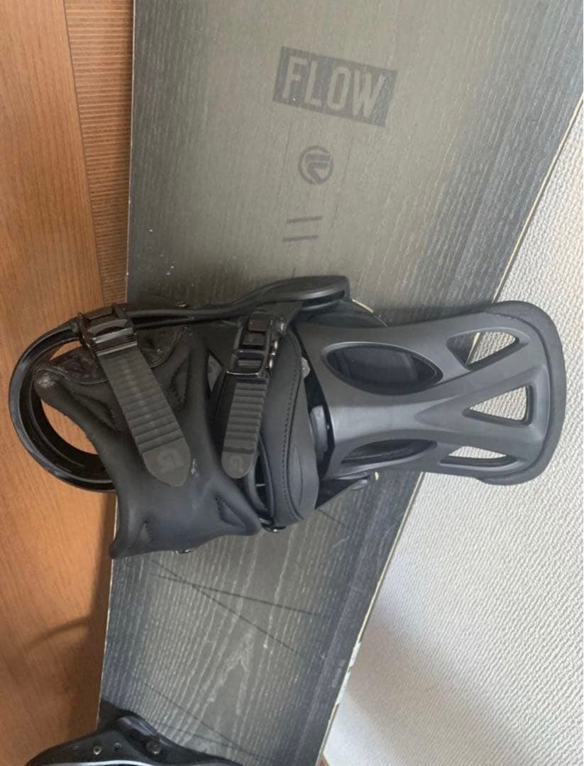 スノーボード FLOW BLACKOUT 159 & BURTON CLASIC