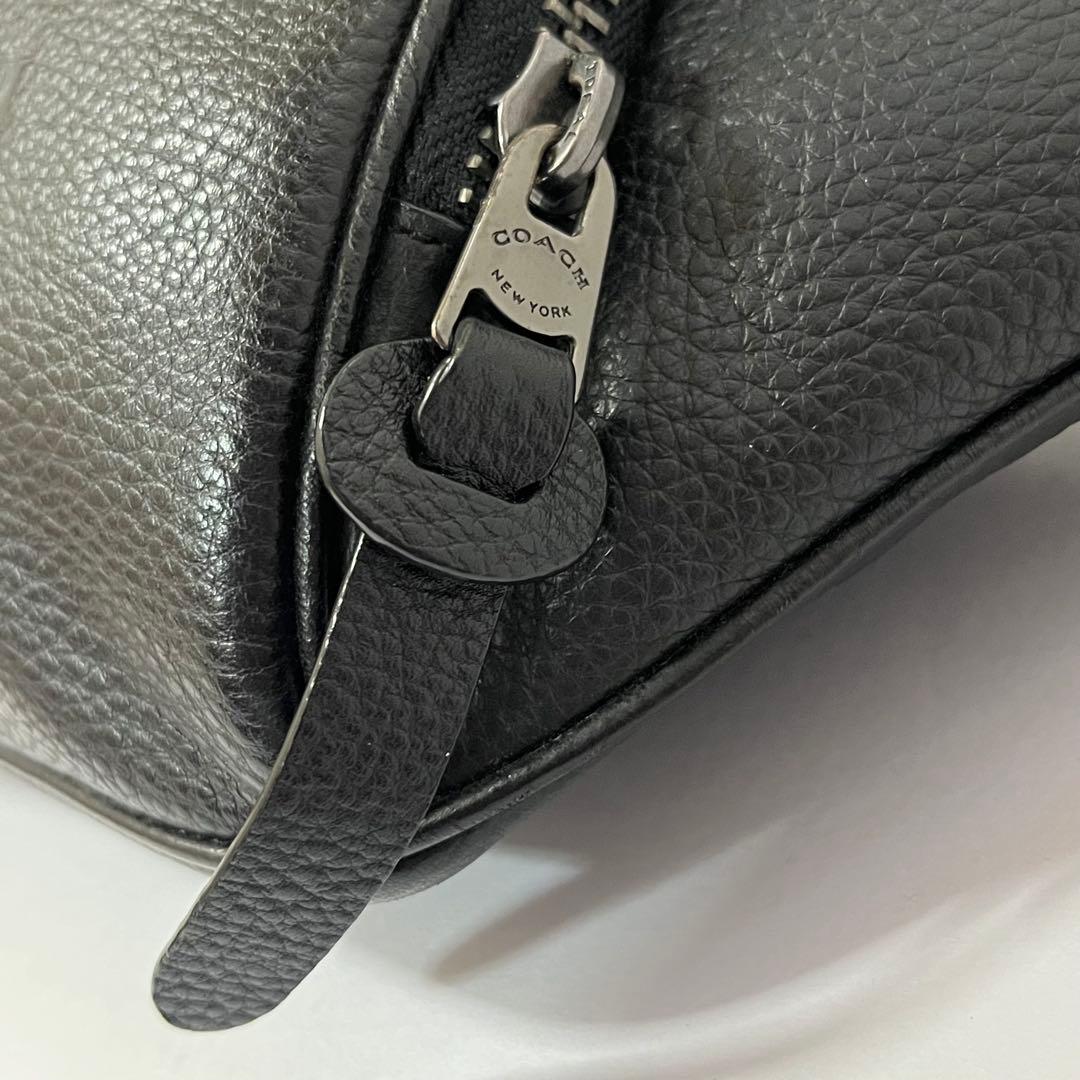 美品✨コーチ　トンプソン　ボディバッグ　ウエストバッグ　シボ革レザー　黒色