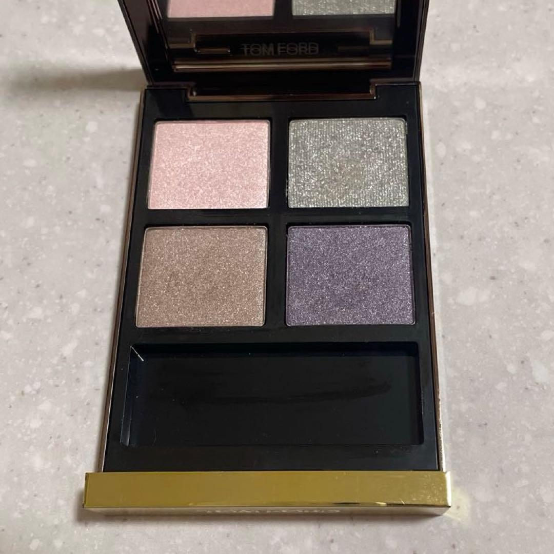 トムフォード アイカラークォード 22 ライラックドリーム