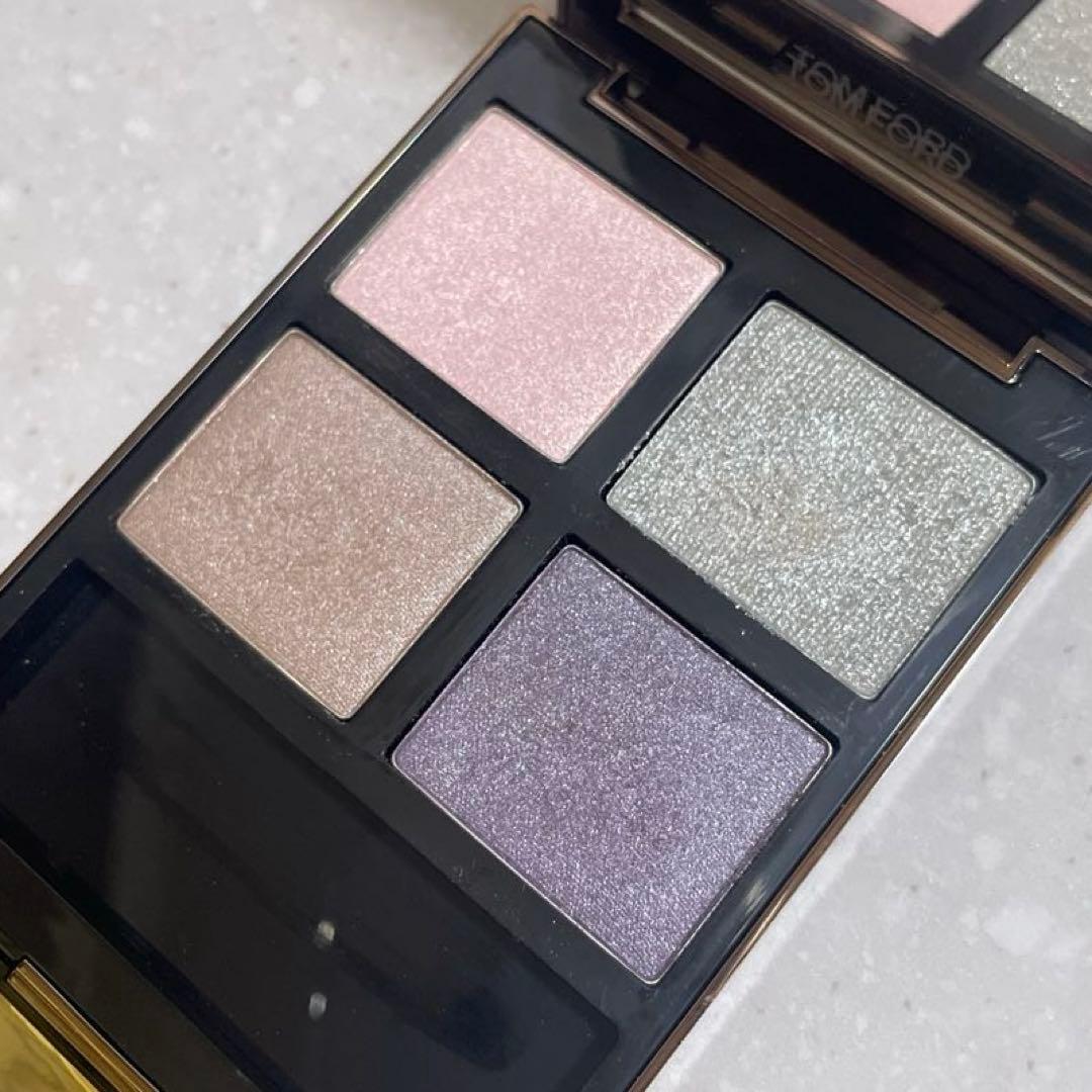 トムフォード アイカラークォード 22 ライラックドリーム