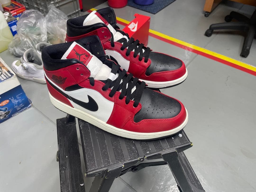 〈新古〉エアジョーダン1 レッド　28.5センチ