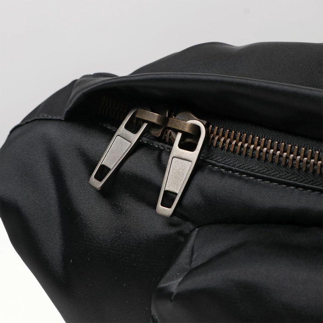 国内正規品 定価17万円 BALENCIAGA Explorer バッグ