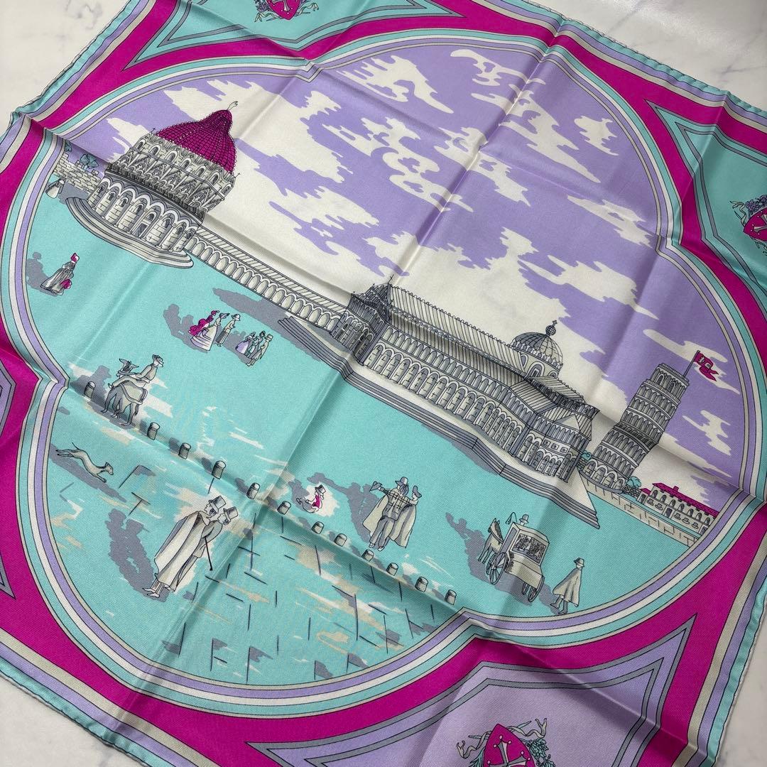 0805 エミリオプッチ　ミニスカーフ　建物　人物　ピンク　ブルー　汚れあり.