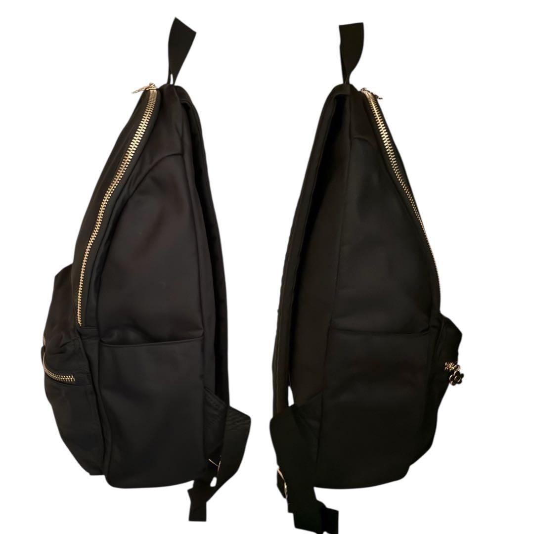 新品同様✨マリークワント　ナイロン マットサテン デイジー リュック デイパック