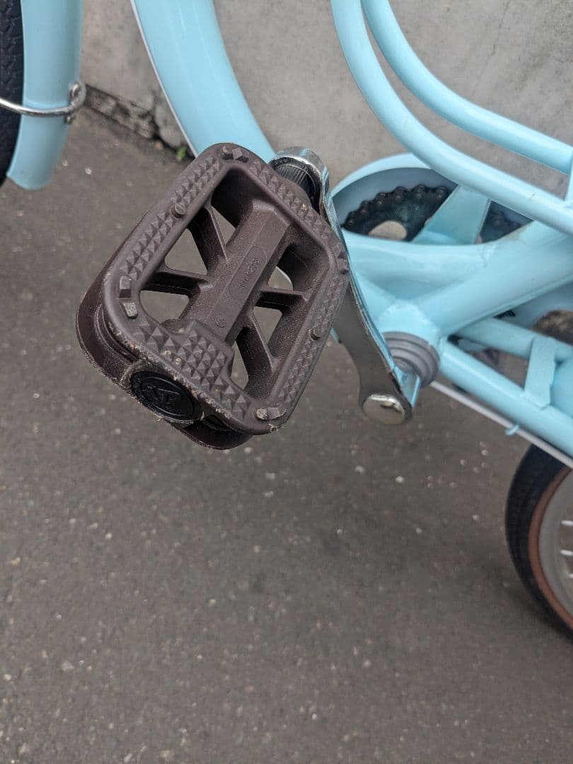 水色シティサイクル バスケット付き24インチ