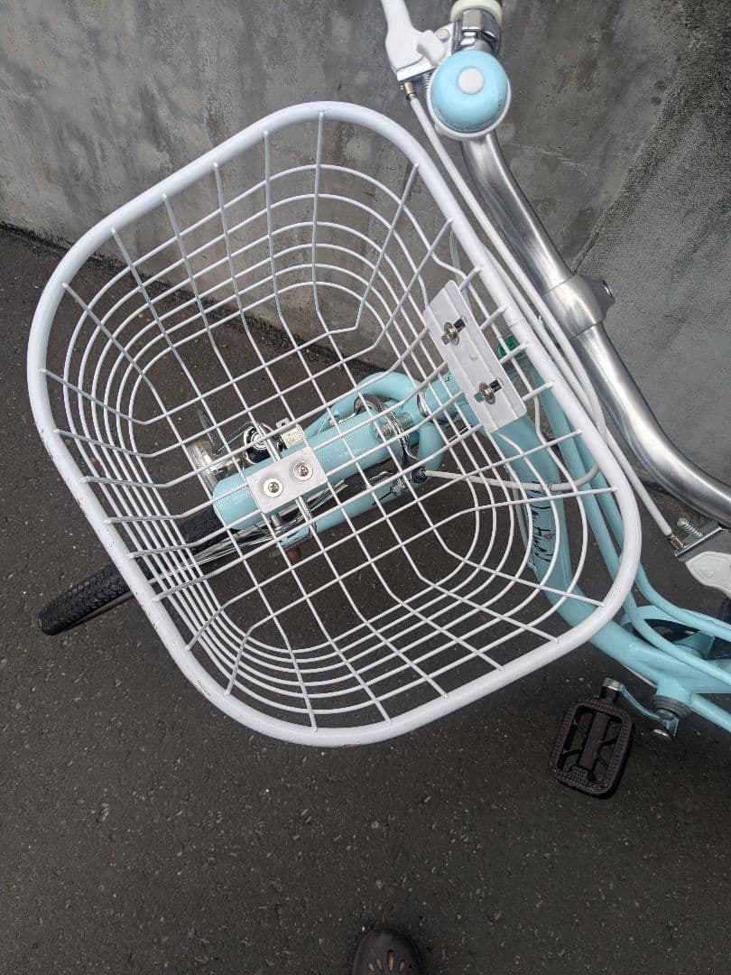 水色シティサイクル バスケット付き24インチ