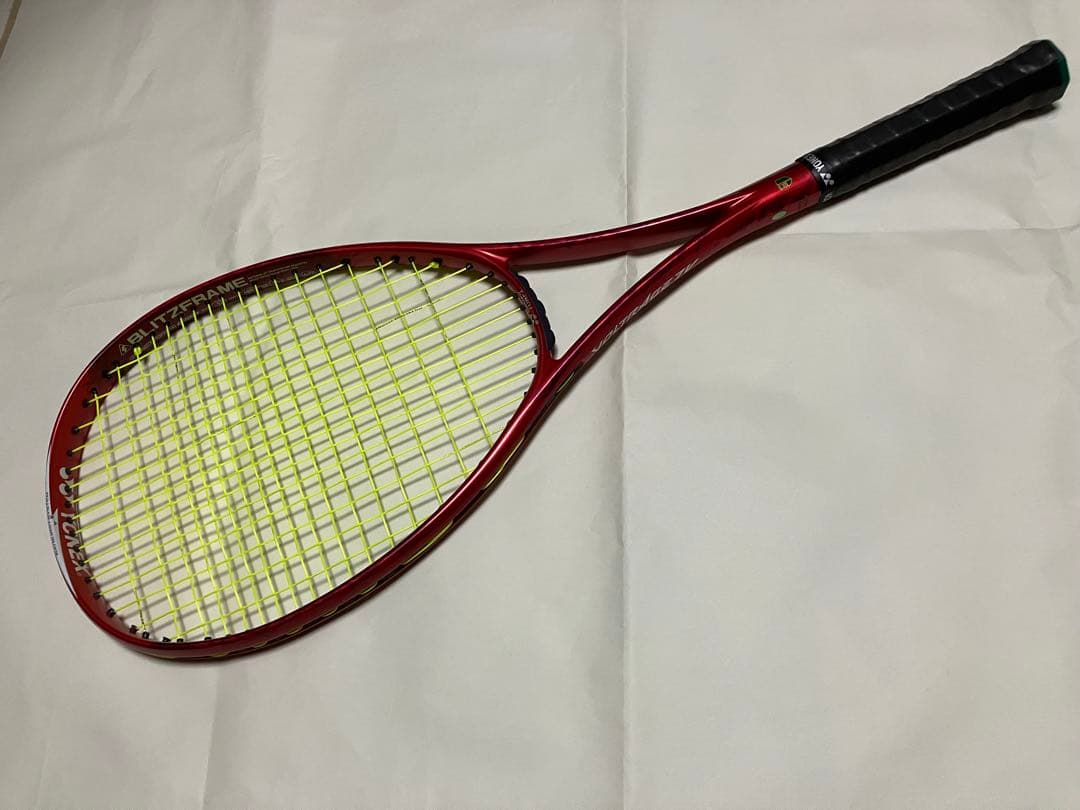 ボルトレイジ7Vテニスラケット 赤