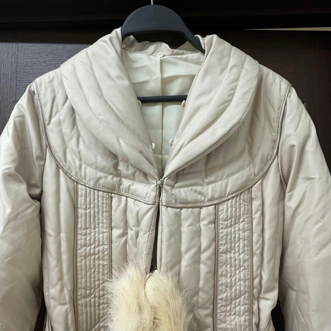 定価136,500円のフォックスファー取り外せる高級ダウンコート ベージュ 新品