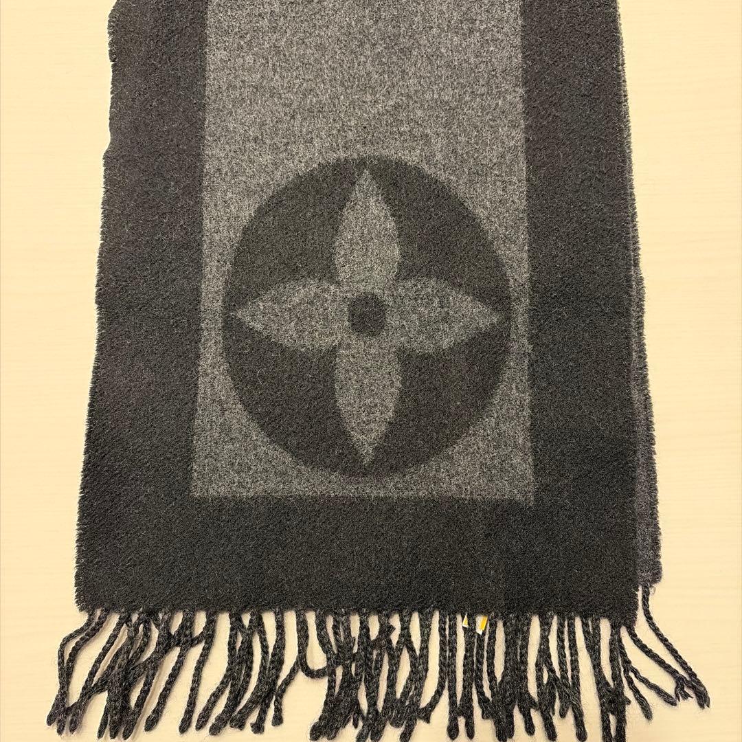 Louis Vuitton ロゴマフラー ブラック/グレー