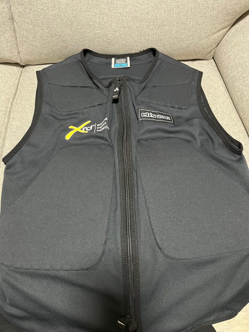 eb's XRDインパクトプロテクションベスト S