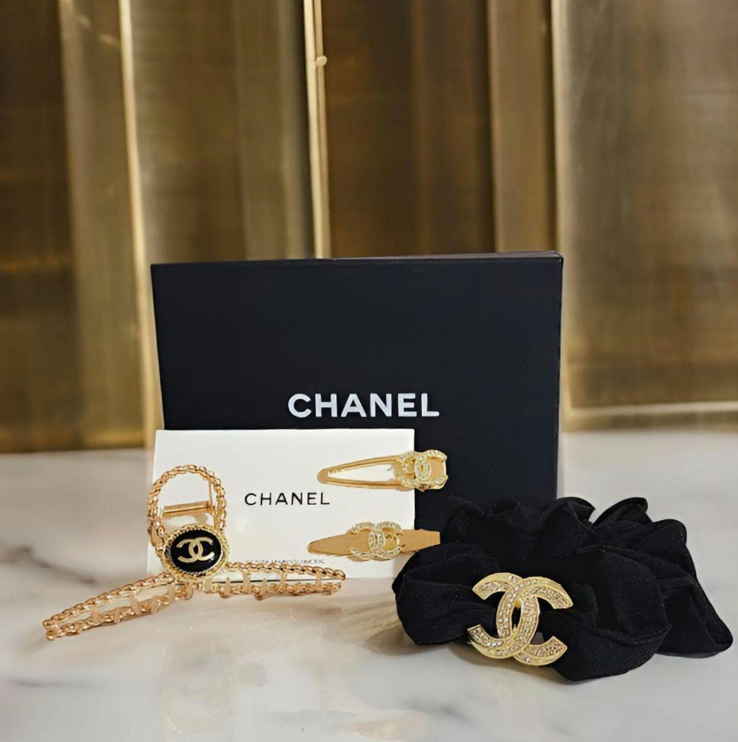 CHANEL ヘアクリップ