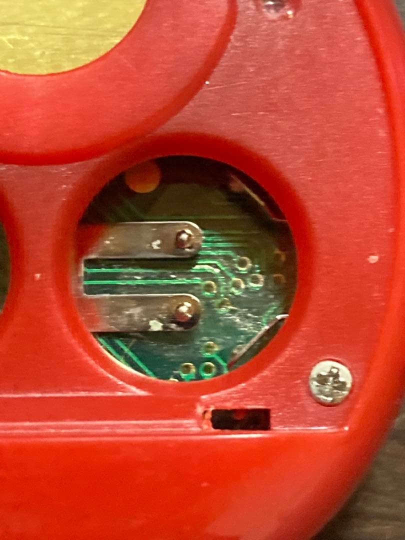 【動作確認済・ジャンク】サンタクロっちのたまごっち　レッド　※裏蓋両側ビス欠け