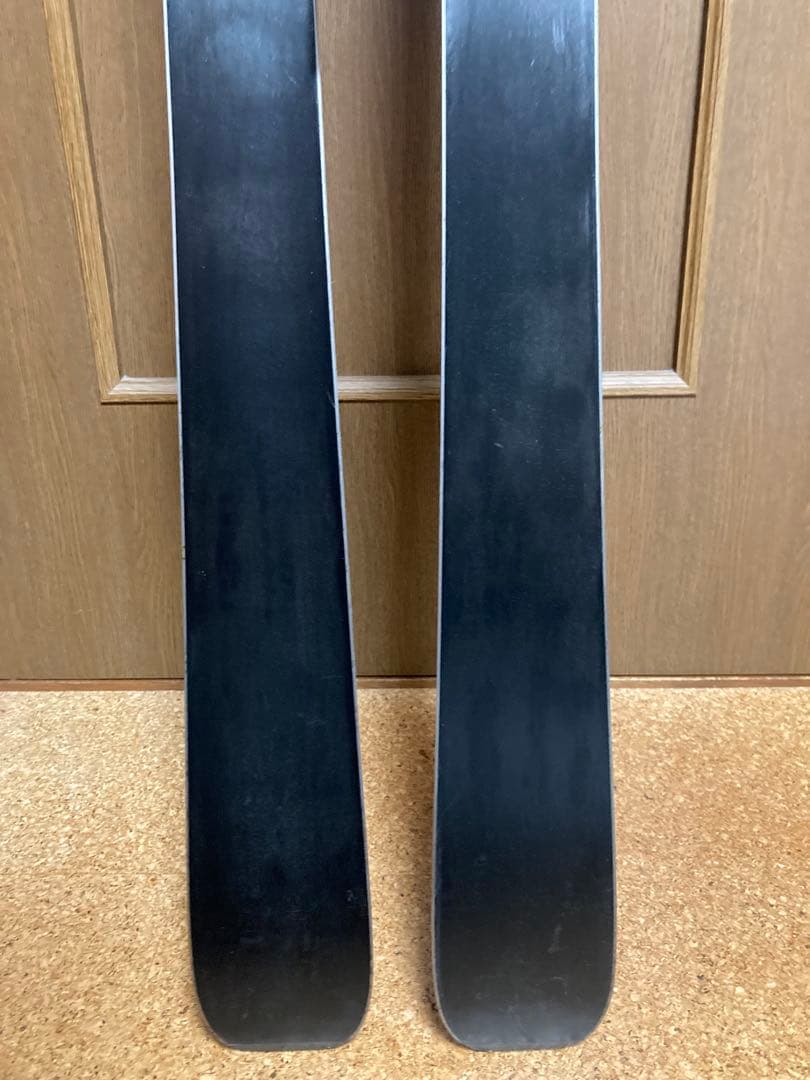 アトミック　ブルースターSFB 初中級者向けカービングスキー