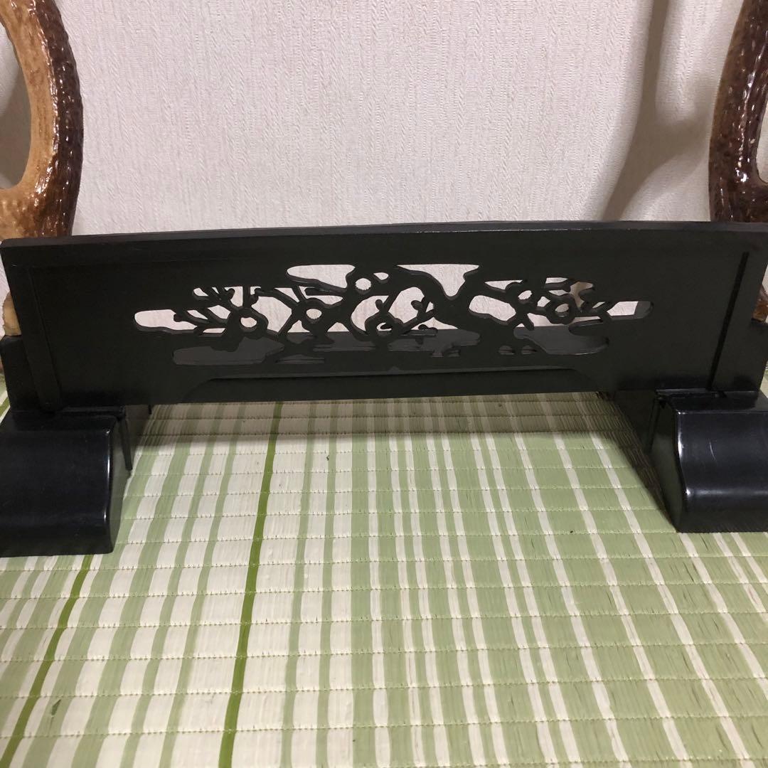 刀台　台座　飾り台　鹿角　レプリカ　プラスチック製　刀立て　刀置き　模造刀置き