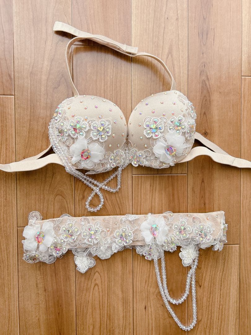 ベリーダンス衣装　ブラベルト ベリーダンス 衣装 Vドロップ ブラ ベルト 上下2点 セット シルバー