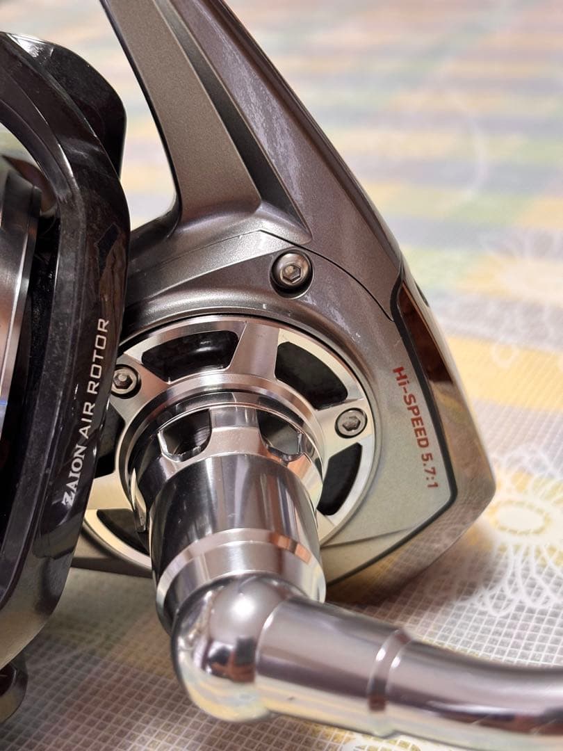 DAIWA SALTIGA 6500H スピニングリール