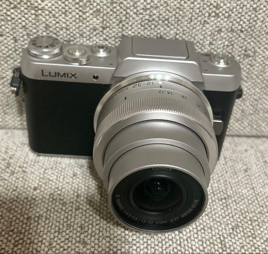 【美品】 Panasonic Lumix DMC-GF7 ミラーレスカメラ