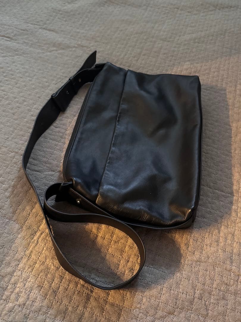 《本革/480g》2WAYレザーショルダーバッグ　earPAPILLONNER