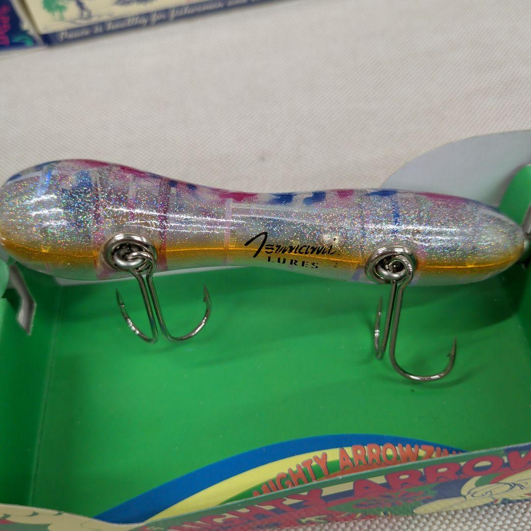 津波ルアーズ Tsunami Lures ４個セット トップ