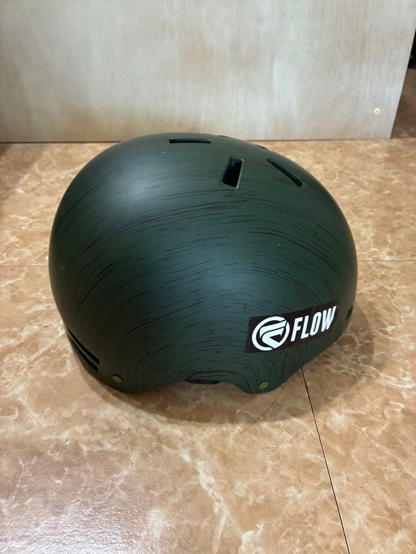 FLOW スノーボード　ビンディングヘルメットスノーボードカバー　ワックスセット