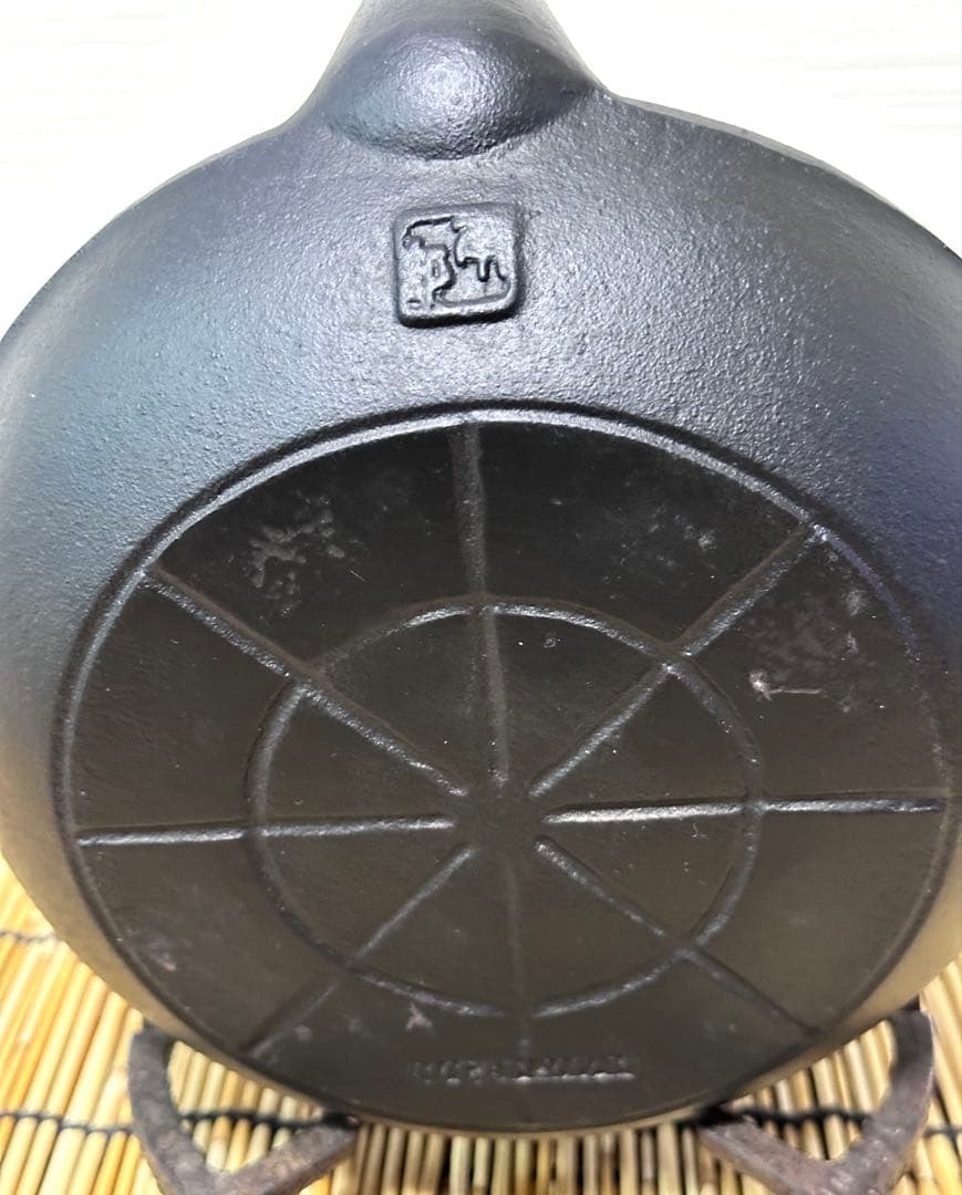 新品、供箱、栞付　南部盛栄堂(OIGEN)造　平型アラレ１.５Ｌ　ＩＨ対応品