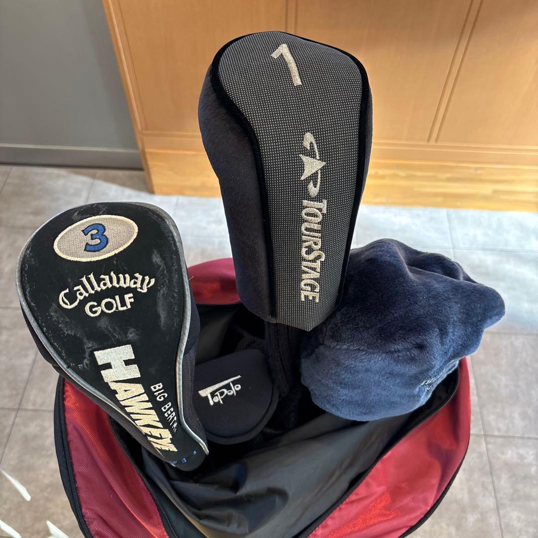 ゴルフクラブ一式（計13本）＋キャディバッグ＋小物のフルセットです。