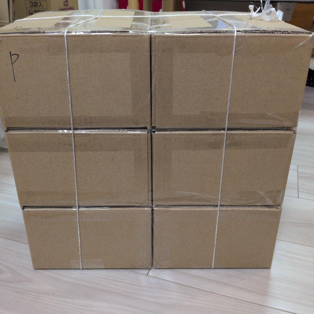 p遊戯王ダンボール6箱分まとめ売り引退品 - メルカリ