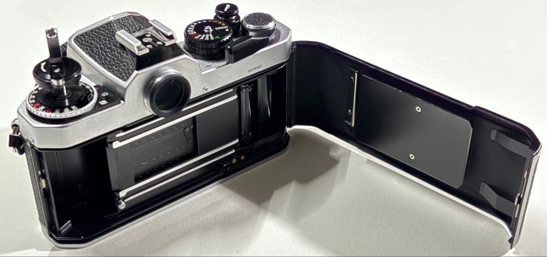 Nikon FE2 シルバー NIKKOR 50mm 1:1.8 レンズ セット