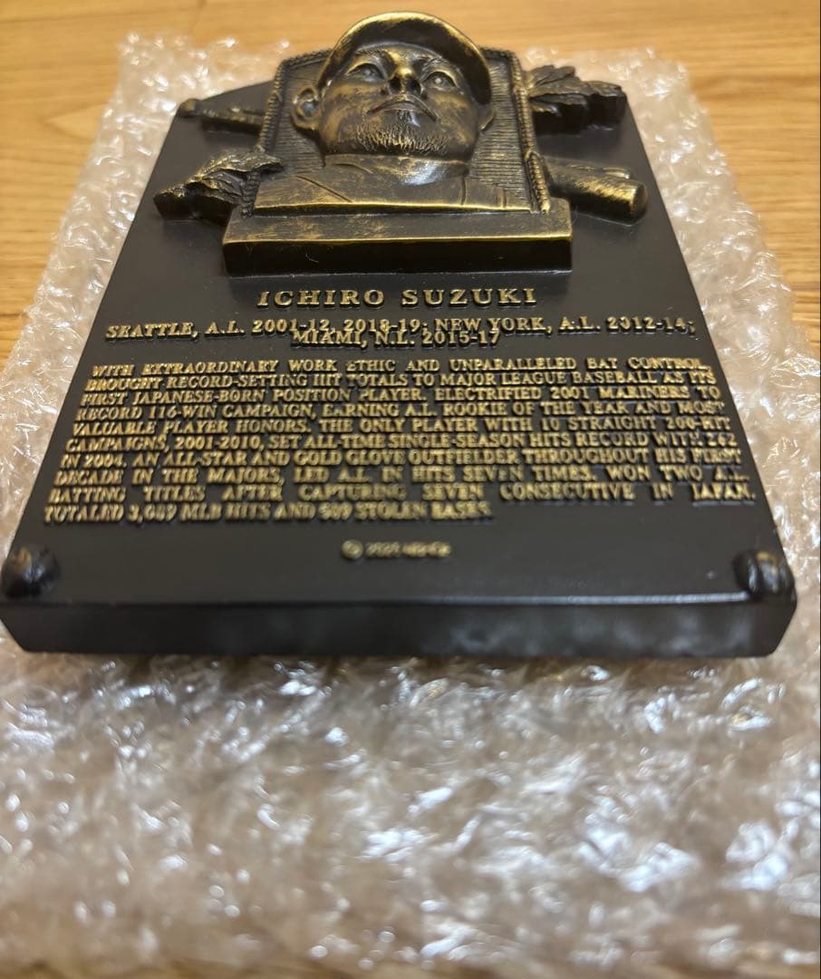 ⭐️正月特価⭐️【激レア】イチロー　記念プラーク 殿堂入り盾➕toppsカード
