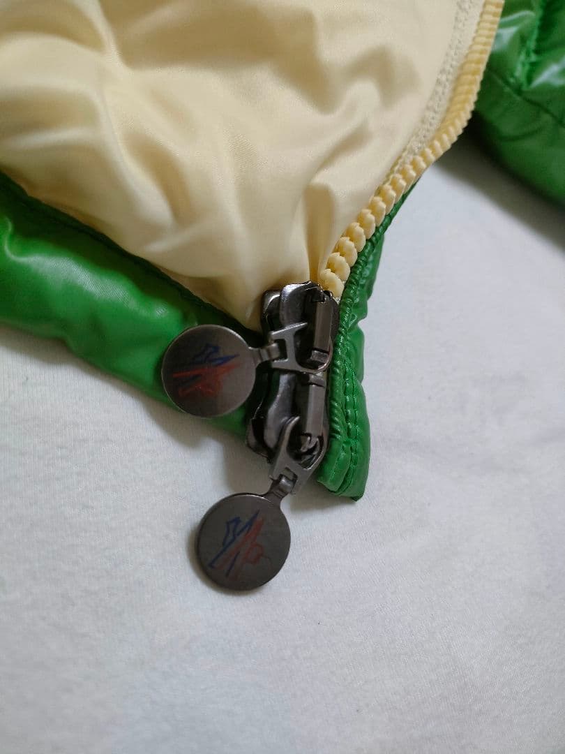 格安美品　MONCLER　ERIC　モンクレール　ダウンジャケット