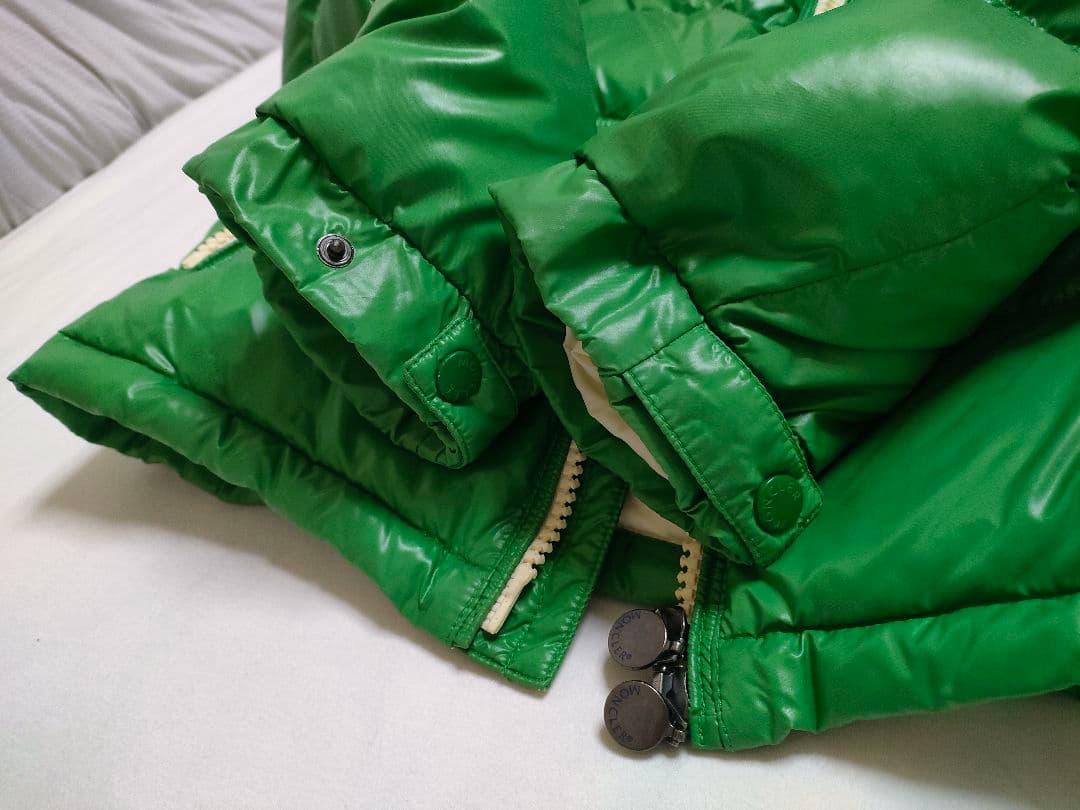 格安美品　MONCLER　ERIC　モンクレール　ダウンジャケット