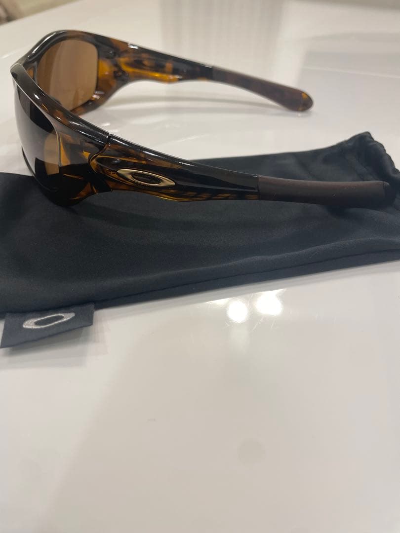 オークリー (Oakley) モデル名: ピットブル