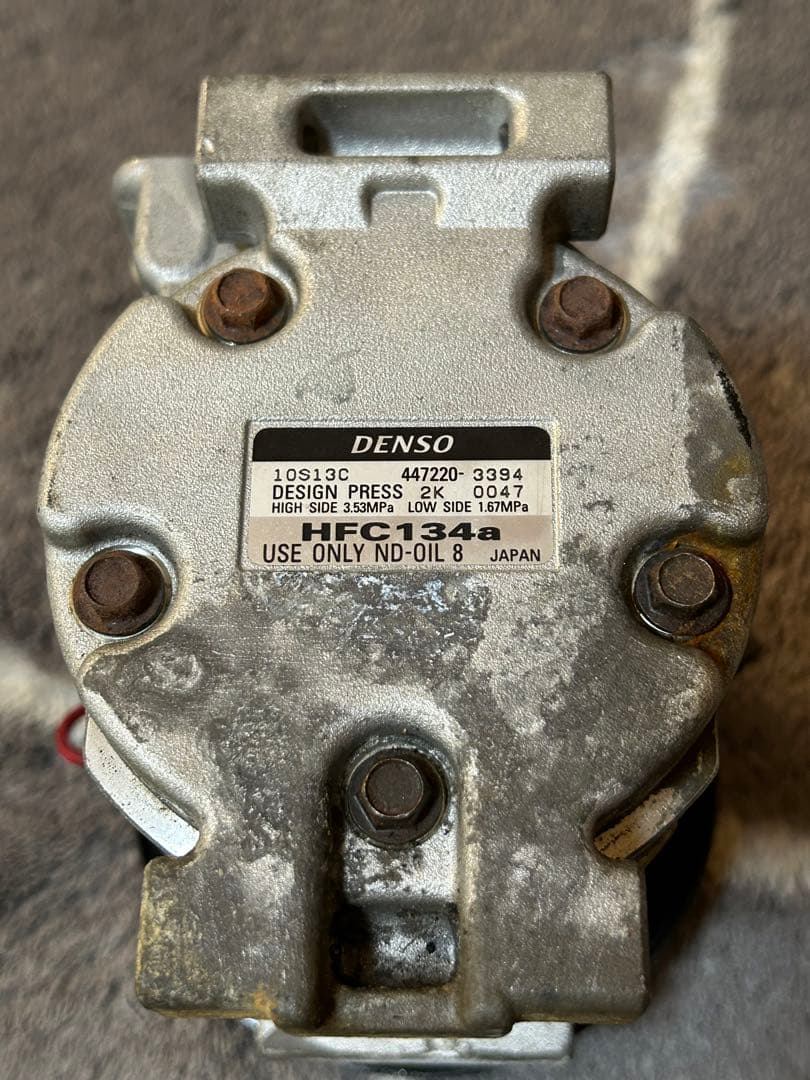 日野レンジャー　エアコンコンプレッサー　リビルト品