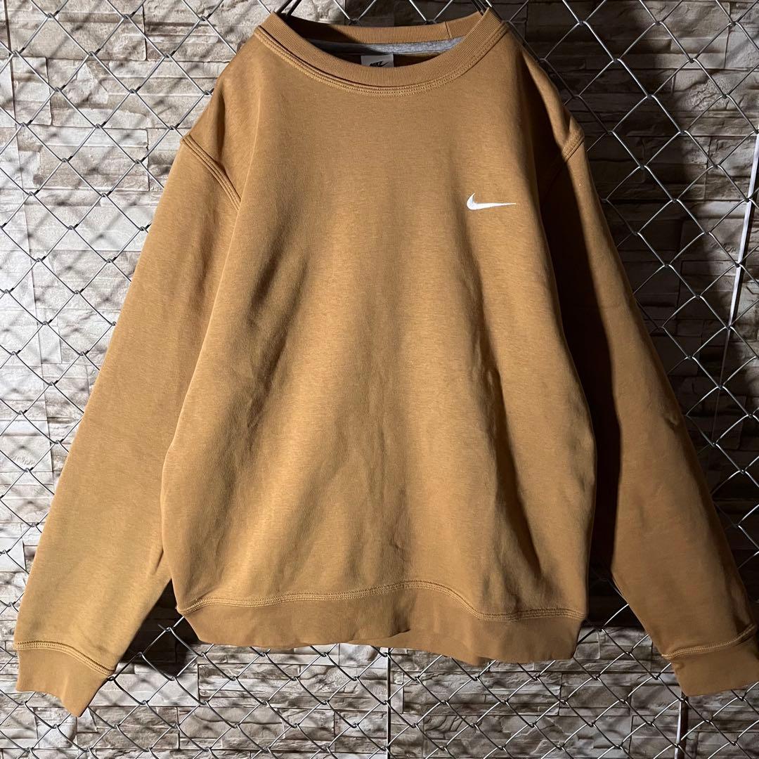 【特大2XL】ナイキ　NIKE スウェット　刺繍ロゴ　スウォッシュ　ブラウン