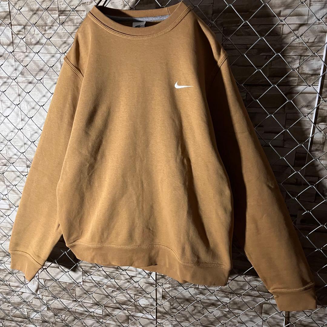 【特大2XL】ナイキ　NIKE スウェット　刺繍ロゴ　スウォッシュ　ブラウン