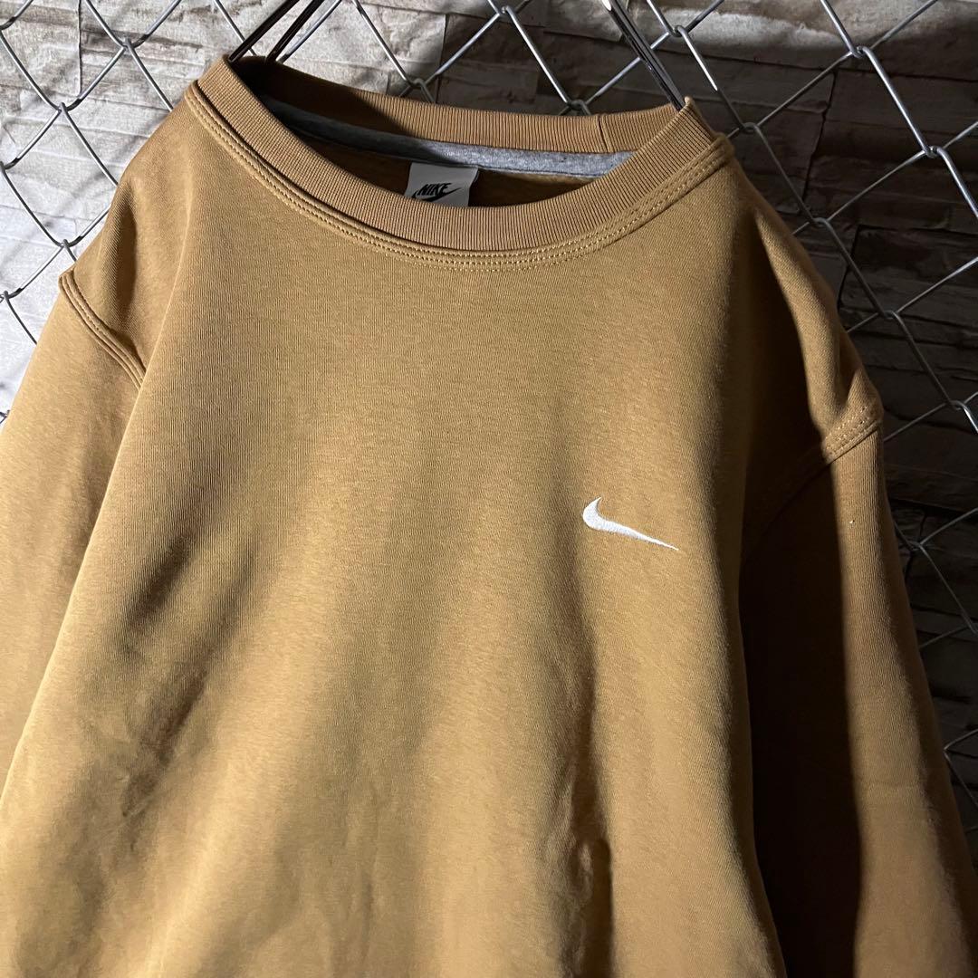 【特大2XL】ナイキ　NIKE スウェット　刺繍ロゴ　スウォッシュ　ブラウン