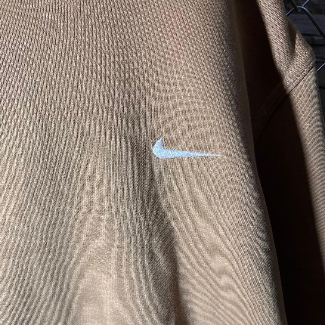 【特大2XL】ナイキ　NIKE スウェット　刺繍ロゴ　スウォッシュ　ブラウン