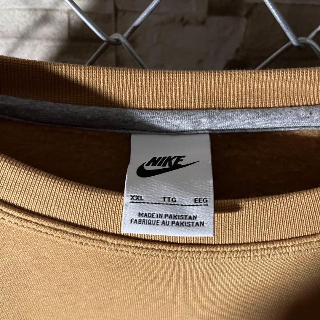 【特大2XL】ナイキ　NIKE スウェット　刺繍ロゴ　スウォッシュ　ブラウン