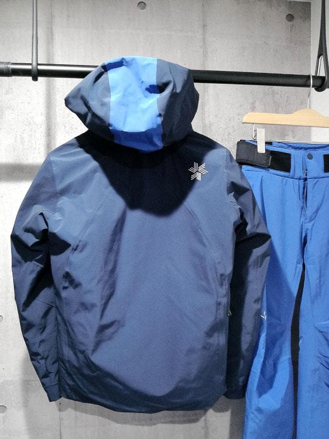 りんご様GOLDWIN G-Bliss 4wayストレッチ スキージャケットの