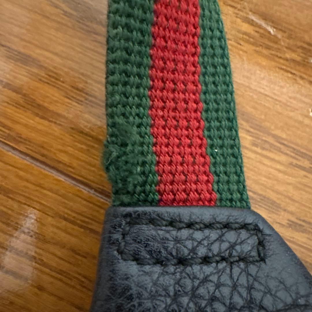 人気⭐︎【GUCCI 】ボディバッグ 黒 ストライプ