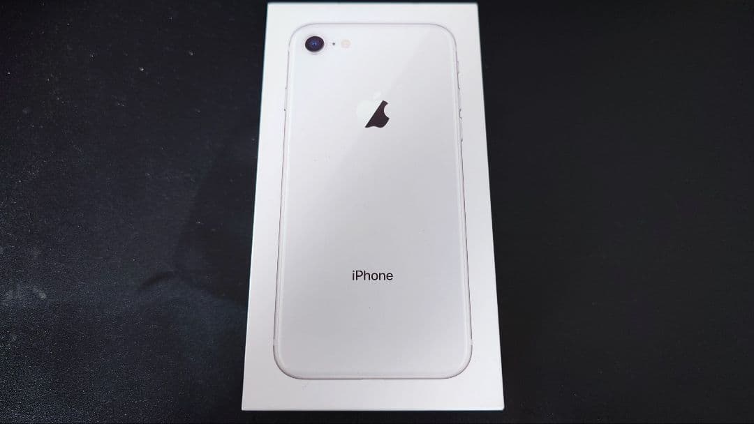 iPhone8 シルバー 64GB 本体のみ SIMフリー