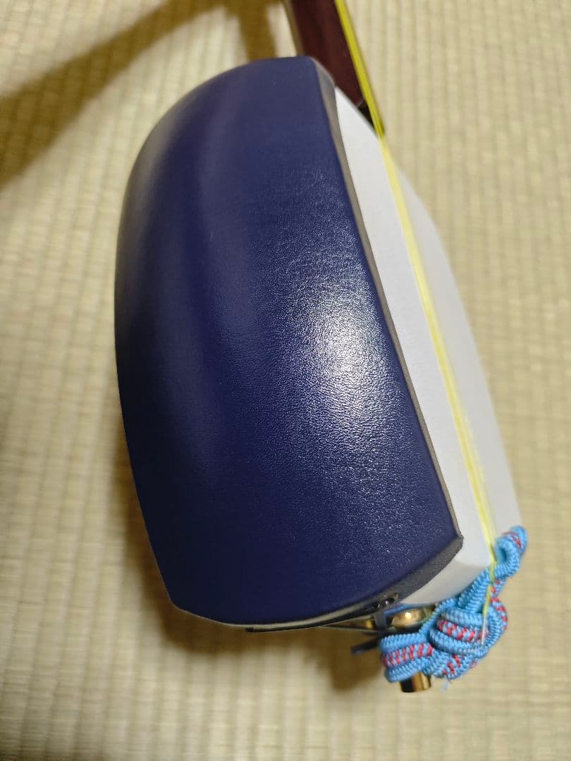 美品 津軽三味線 太棹 紅木 二本溝 べっ甲 バチ 駒 ケース 和楽器