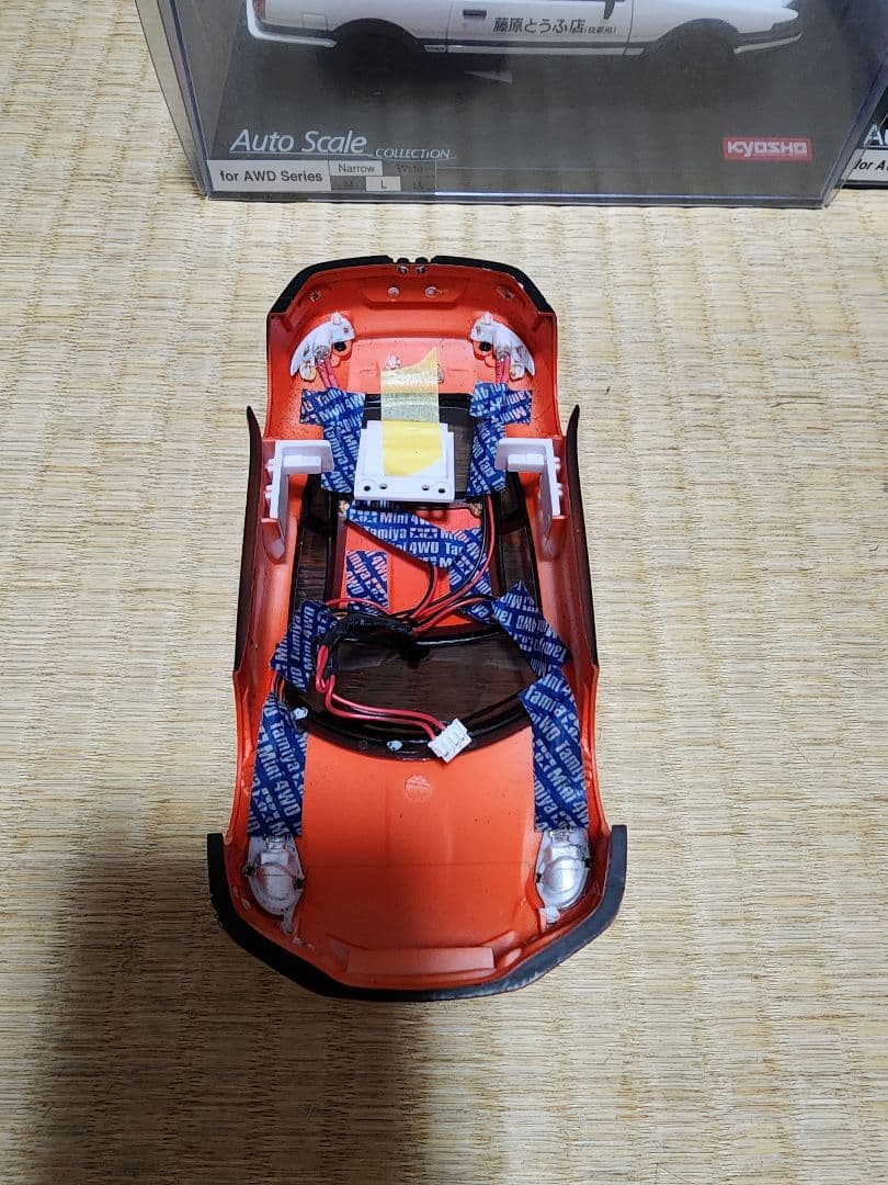 京商 オートスケールイニシャルD AE86未開封とHKSその他使用済みボディ